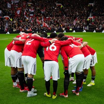 Manchester United strengthens position in third place as Tottenham takes Anfield point