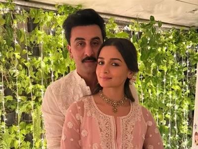 Ranbir Kapoor asks paparazzi for Alia Bhatt's birthday cake at airport in a playful remark