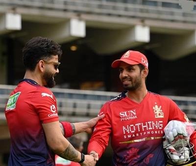 IPL 2026: Virat Kohli asks RCB teammates about challenges ahead as they defend title