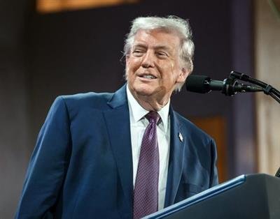 Trump weighs Iran strike as talks begin