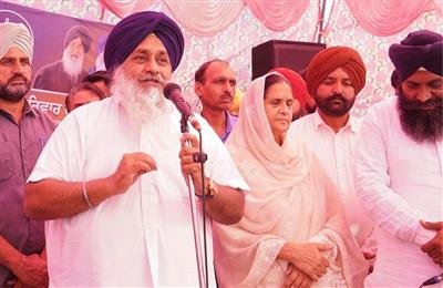 Sukhbir Badal admonishes Raja Warring for indulging in cheap theatrics on sacrilege