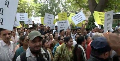 BJP accuses Cong of ‘tukde tukde’ politics as Gujarati groups protest in Delhi against Kharge's remarks