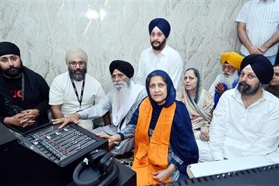 Advocate Dhami inaugurated the modern sound system at Sachkhand Sri Harmandir Sahib.