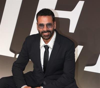 Akshay Kumar recalls struggling days outside Subhash Ghai's office with Parmeet Sethi