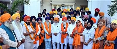 SGPC sends a jatha of Sikh devotees to Pakistan to celebrate Khalsa Creation Day
