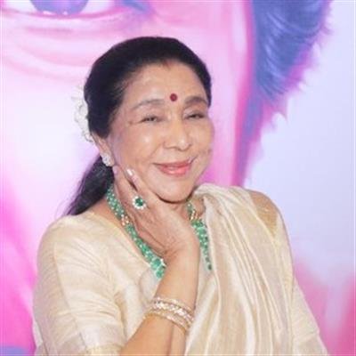 Sonia Gandhi makes gaffe, sends condolence note over Asha Bhosle’s demise to her late son